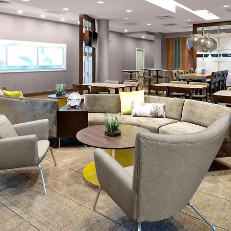 Springhill Suites By Marriott Kansas City Lenexa/City Center Exterior photo